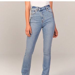 Abercrombie Ultra High Rise 90s Slim Straight Jean